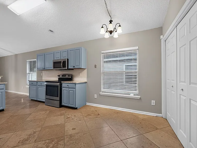 863 Timberjack Ct — Photo 14