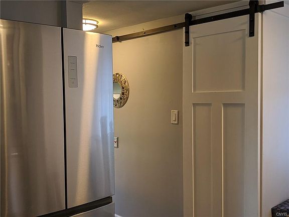 4th image of 2032 Recreation Ln