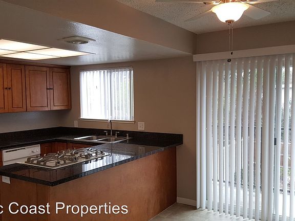 3rd image of 2352 Villanova Cir APT 5