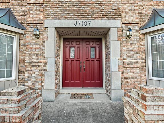 2nd image of 37107 Saint Martins St