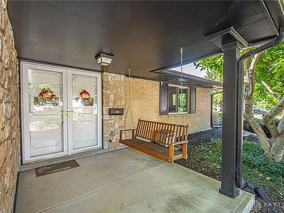 2nd image of 2333 Pondview Dr