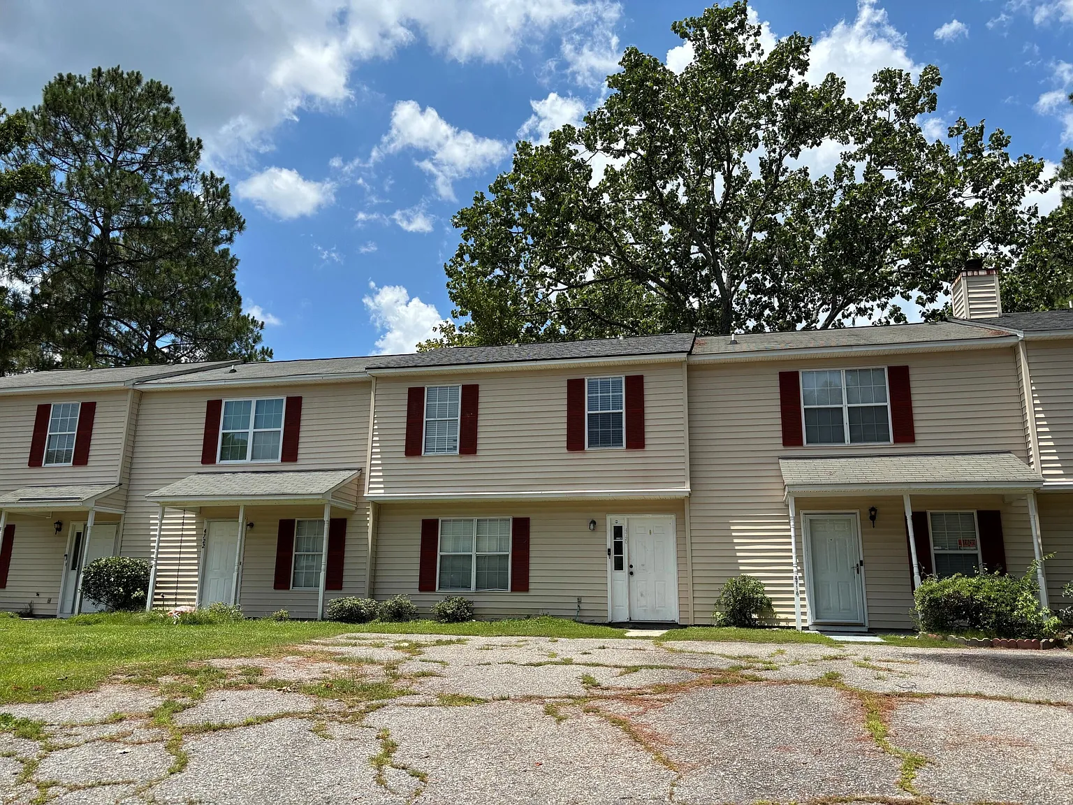 3 bed, 1.5 bath, 1166 sqft, $2,195 — Photo 1