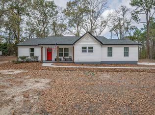 44 Wildwood Dr, Crawfordville, FL 32327