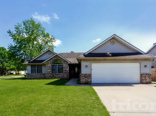 2289 Broadmoor Ln, Columbus, IN 47203