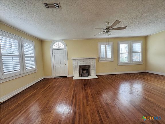 3rd image of 109 N Lutterloh Ave