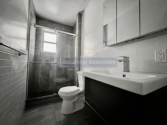 Rented by Sovereign Associates | media 22