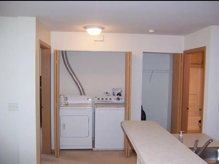 1713 Silverstone Dr — Photo 7