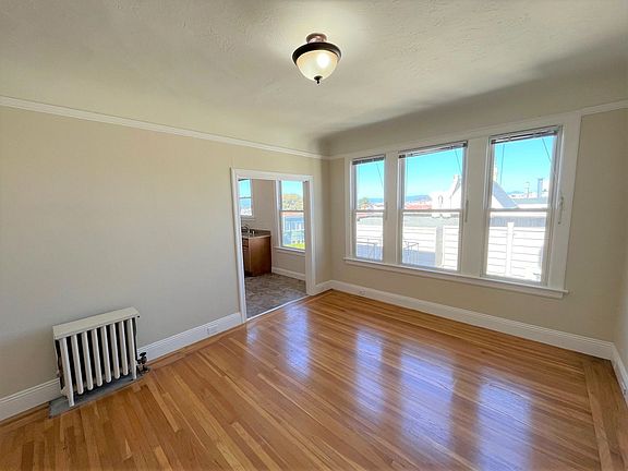 2nd image of 2665 Chestnut St APT 12