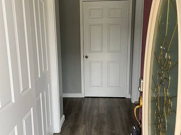 2nd image of 901 Virginia St #2-1