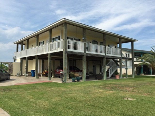 1st image of 2772 Stella Ave