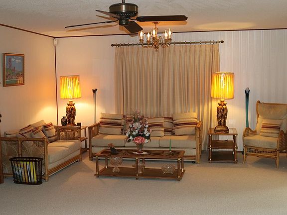 3rd image of 1501 Wisteria Ave