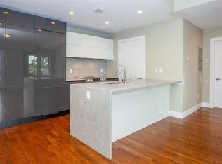 906 East Broadway #202, Boston, MA 02127