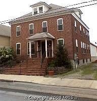 1st image of 458 E King St