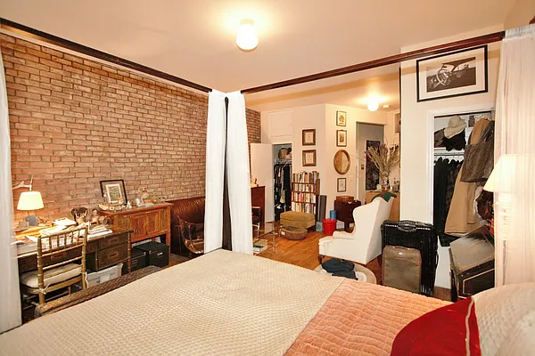 Rented by R New York | media 38