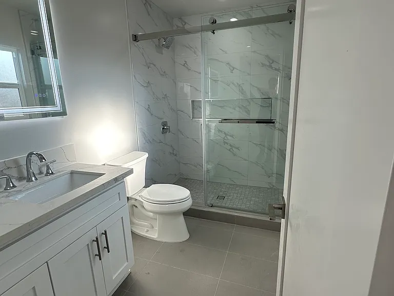 1118 S Holt Ave #5B — Photo 19