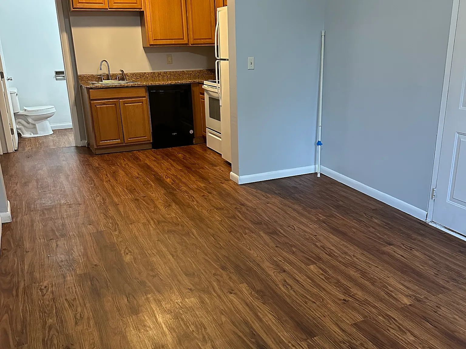 15 LLC-10 Macomb — Photo 3