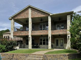 3231 Poe Dr, Montgomery, TX 77356