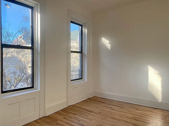4th image of 213 E 4th St #2R