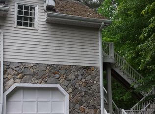 111 Foxridge Rd #B, Chapel Hill, NC 27514