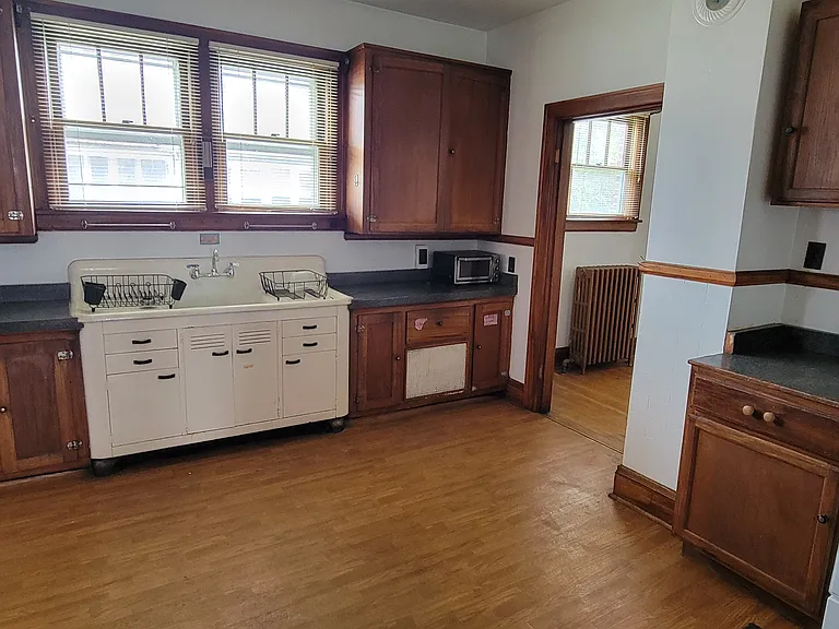 302 E Prospect St — Photo 11