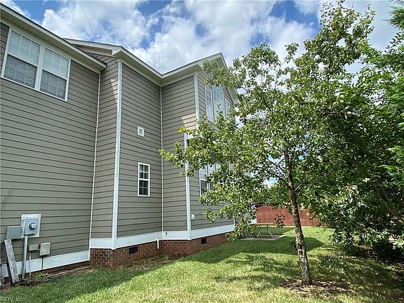 5th image of 901 Hathaway Ct