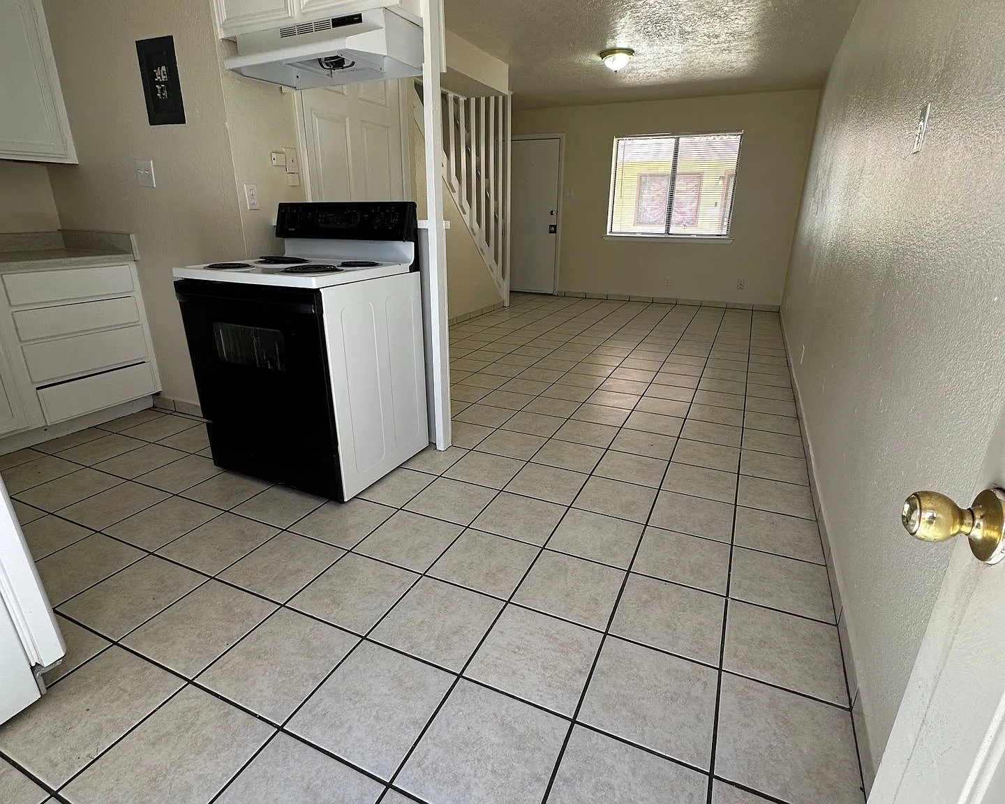 Spacious Townhomes near Fairgrounds — Photo 1