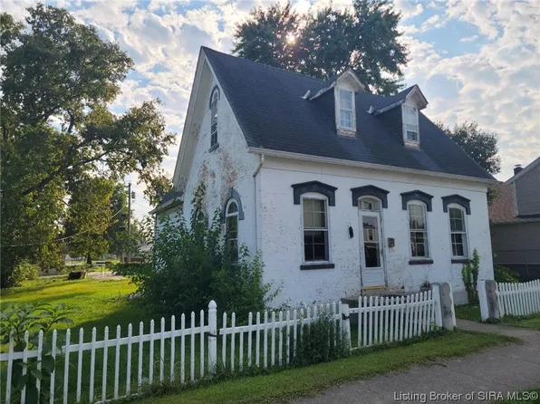 525 Arch Street, Lawrenceburg, IN 47025