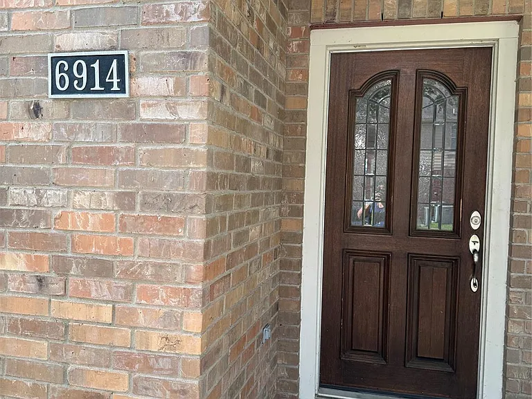 6914 Sunflower Grove Dr — Photo 2