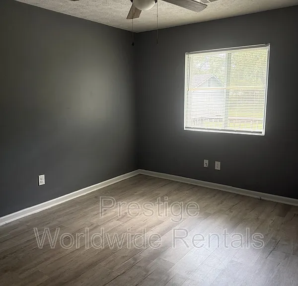 4125 Sandfort Rd #D — Photo 5