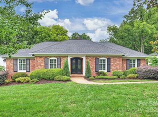 2900 Ferncliff Rd, Charlotte, NC 28211