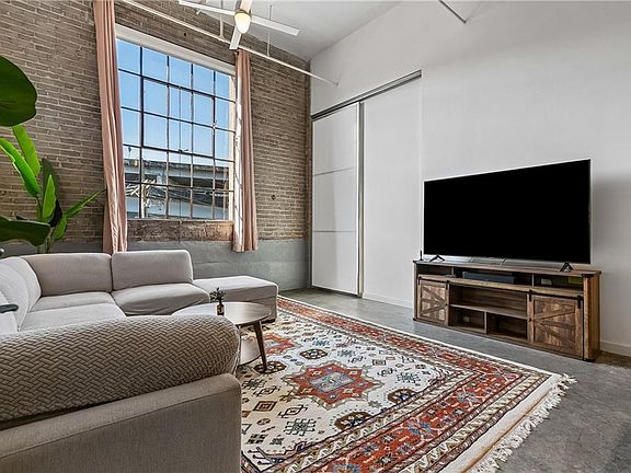 5th image of 610 John Churchill Chase St #L20