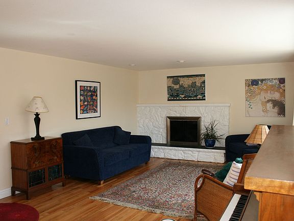 Large Living Room 