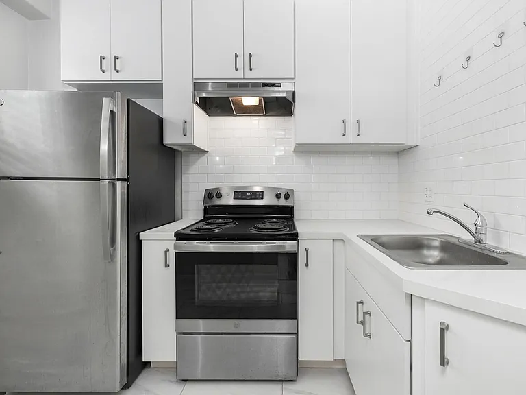 3843 Park Blvd #6 — Photo 9