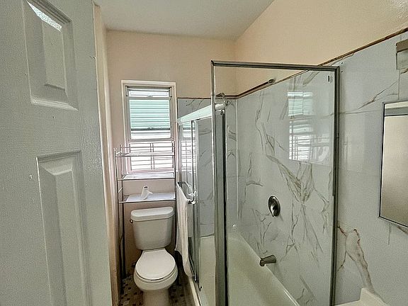 5th image of 850 Faile St #2