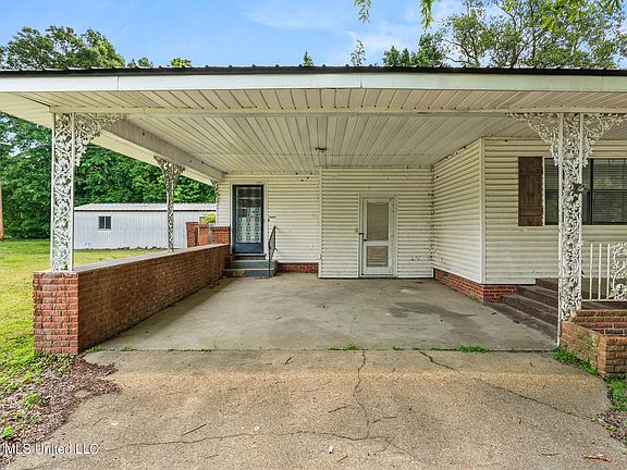 2nd image of 61 Bridge Rd