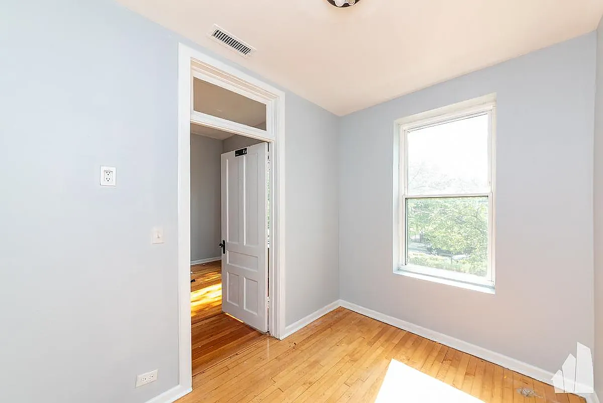2 bed, 1000 sqft, $2,600 — Photo 4