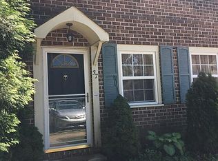 37 Stonegate Vlg, Quakertown, PA 18951