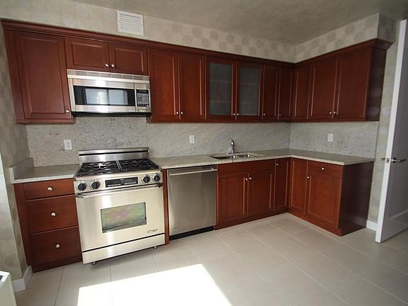 5th image of 10 City Pl APT 28A