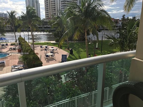 3rd image of 19390 Collins Ave APT 207