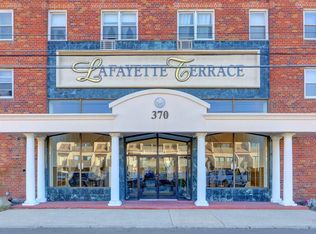 370 W Broadway APT 2G, Long Beach, NY