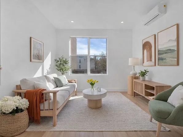 97 Seigel St #2B, Brooklyn, NY 11206