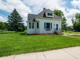 129 W Beloit St, Darien, WI 53114