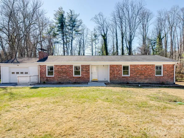 116 Brentwood Dr, Hendersonville, NC 28739