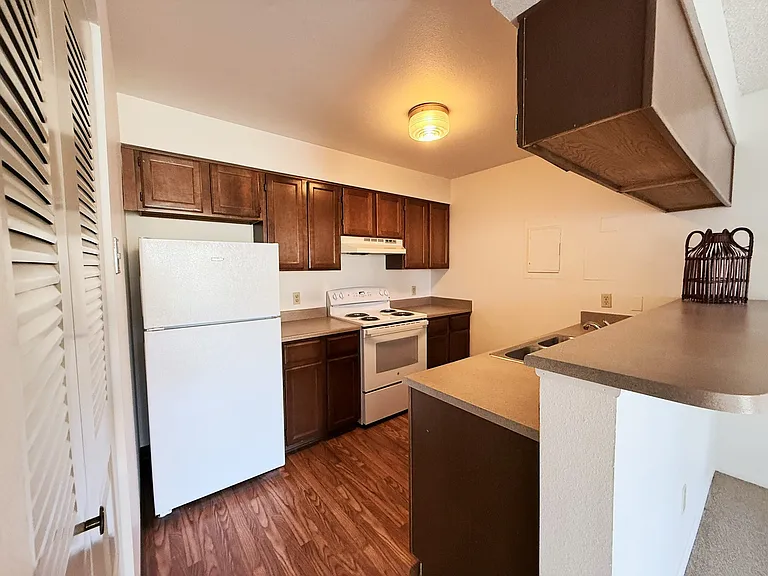 Woodstone Village Apartments — Photo 20