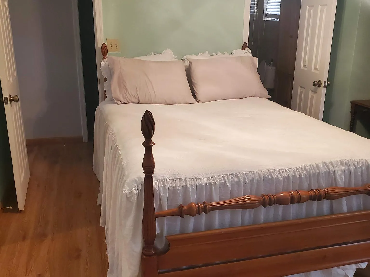3 bed, 1376 sqft, $2,200 — Photo 3