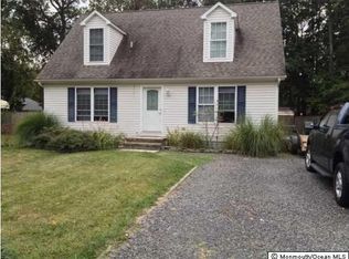 313 Falcon Dr, Little Egg Harbor, NJ 08087