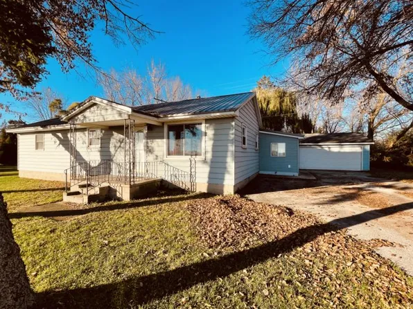 5163 Vassar Rd, Akron, MI 48701