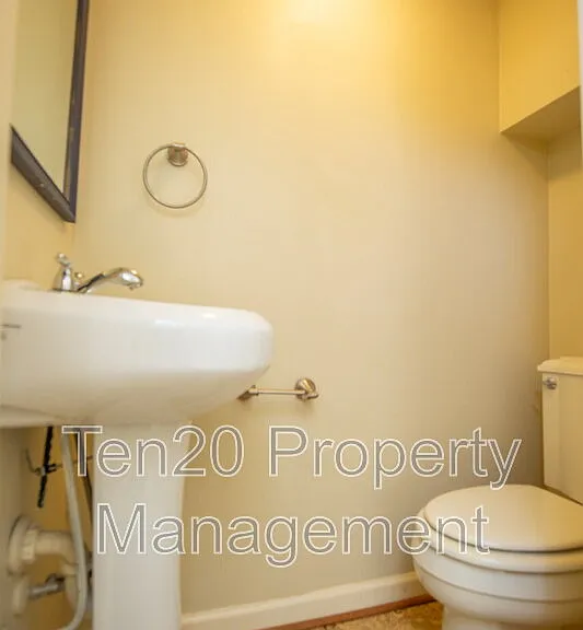 1514 Hilton Ave — Photo 6