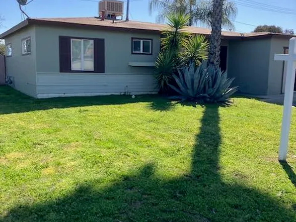 1722 N Mooney Boulevard, Visalia, CA 93291