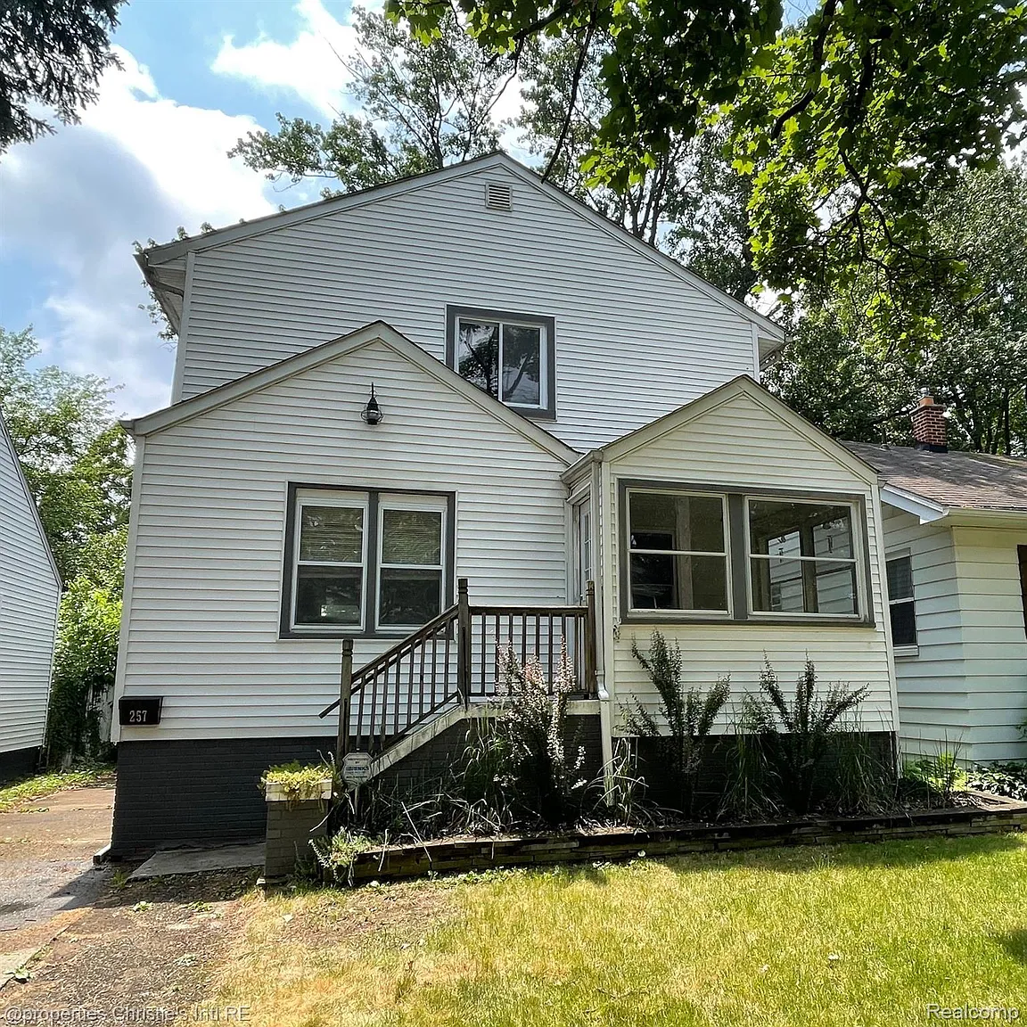257 W Chesterfield St photo 1